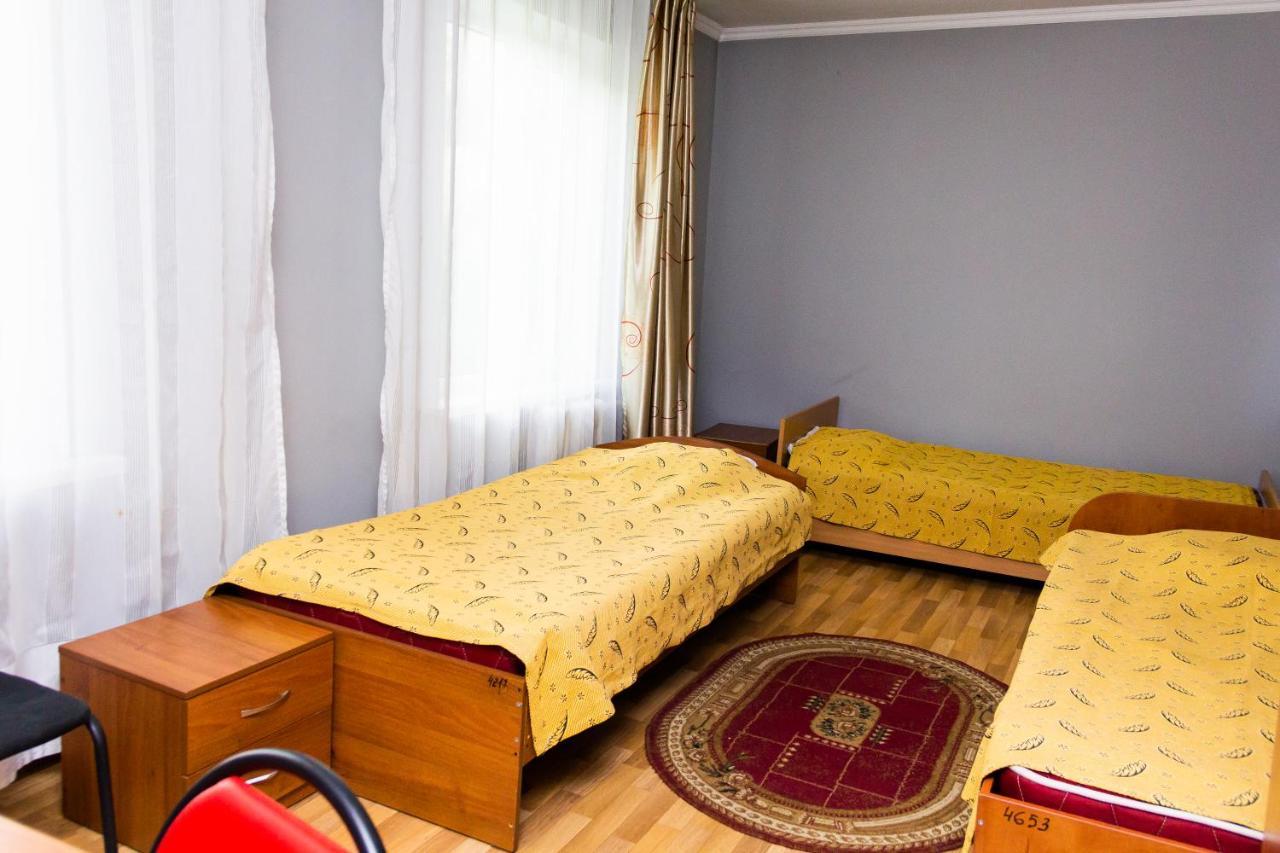 Hotel Tahar Almaty Exterior foto